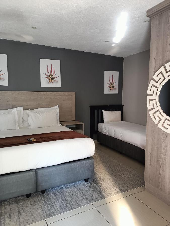 Khayalami Hotel - נלספרויט מראה חיצוני תמונה